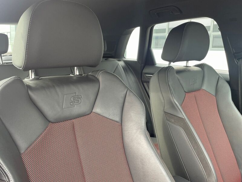 More views of Audi Q3