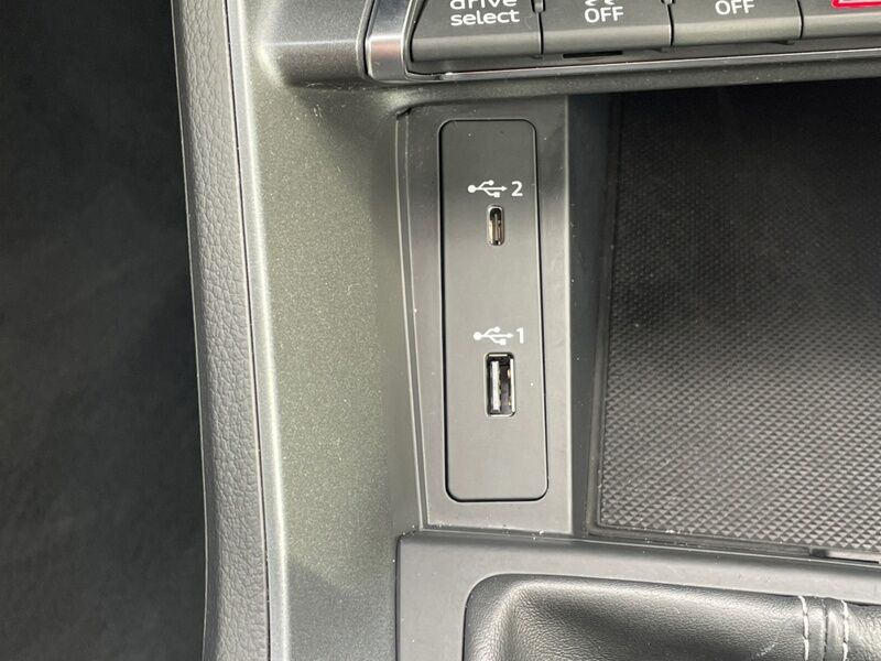 More views of Audi Q3