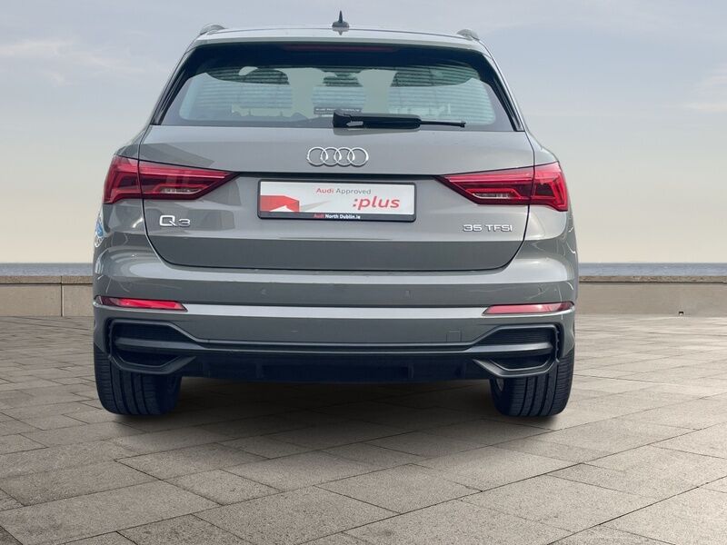 More views of Audi Q3
