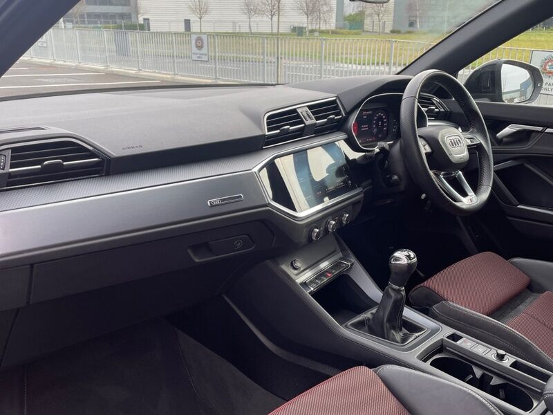 More views of Audi Q3