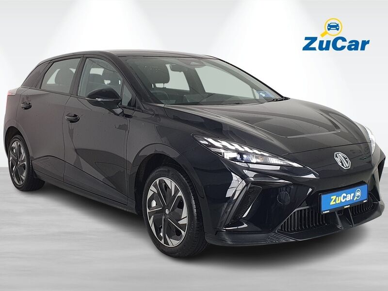 More views of MG MG4