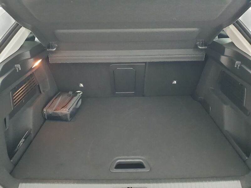 More views of Citroen e-C4