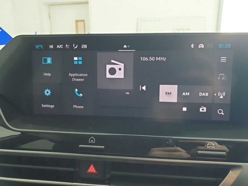 More views of Citroen e-C4