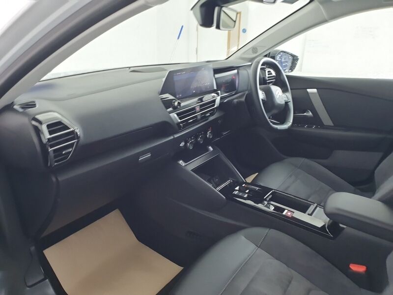 More views of Citroen e-C4