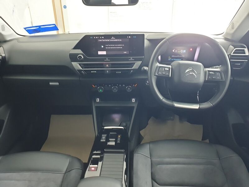 More views of Citroen e-C4