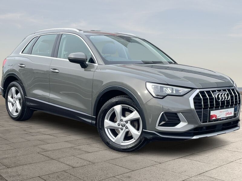 More views of Audi Q3