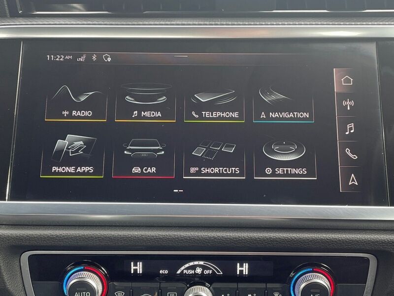 More views of Audi Q3