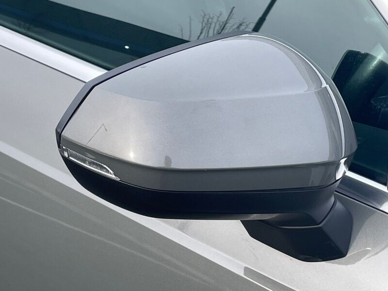 More views of Audi Q3