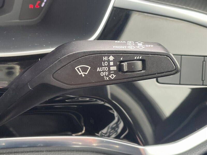 More views of Audi Q3