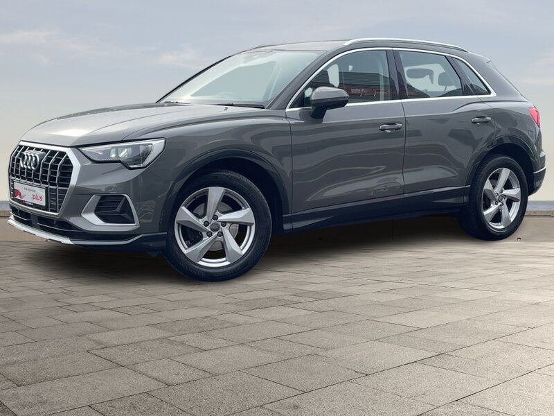 More views of Audi Q3