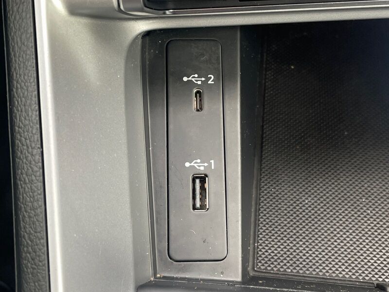 More views of Audi Q3