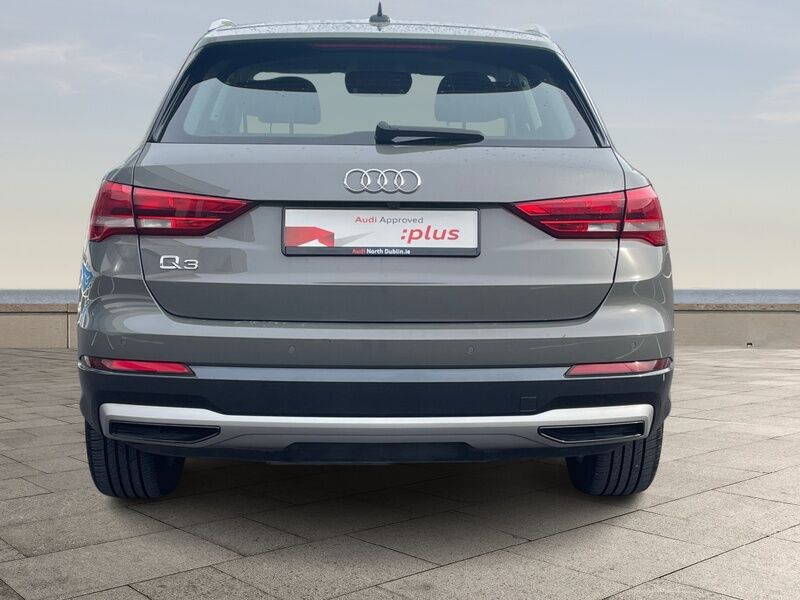 More views of Audi Q3