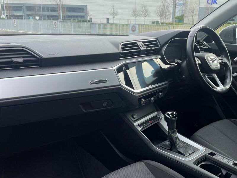 More views of Audi Q3