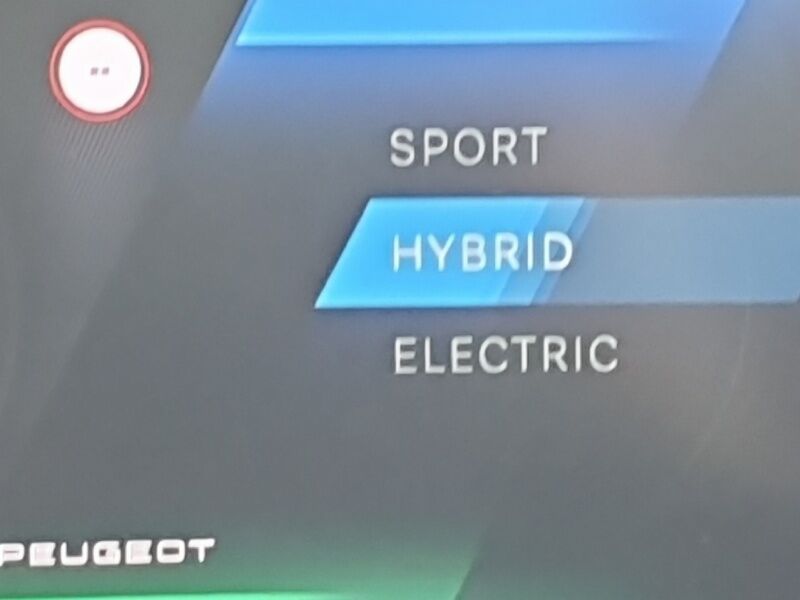 More views of Peugeot 408