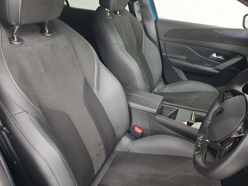 More views of Peugeot 408