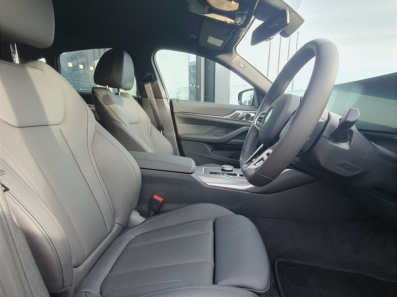 More views of BMW i4