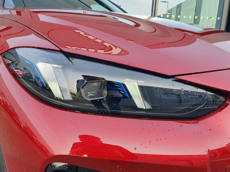 More views of BMW i4