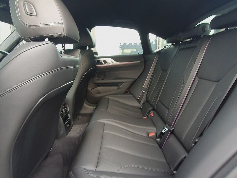 More views of BMW i4