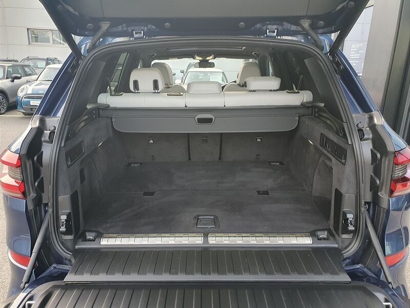 More views of BMW X5