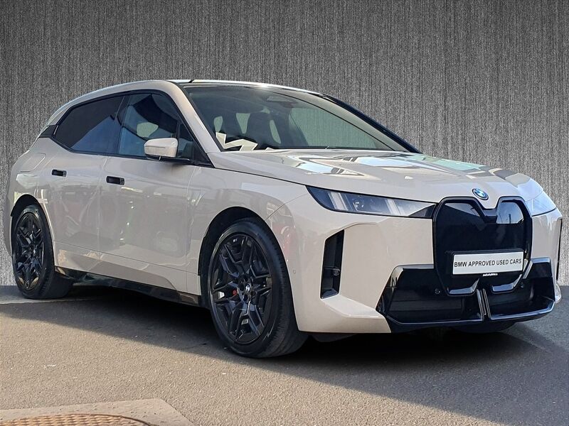 More views of BMW iX