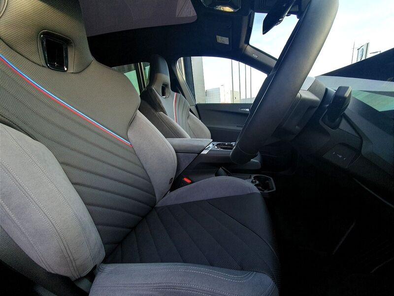 More views of BMW iX