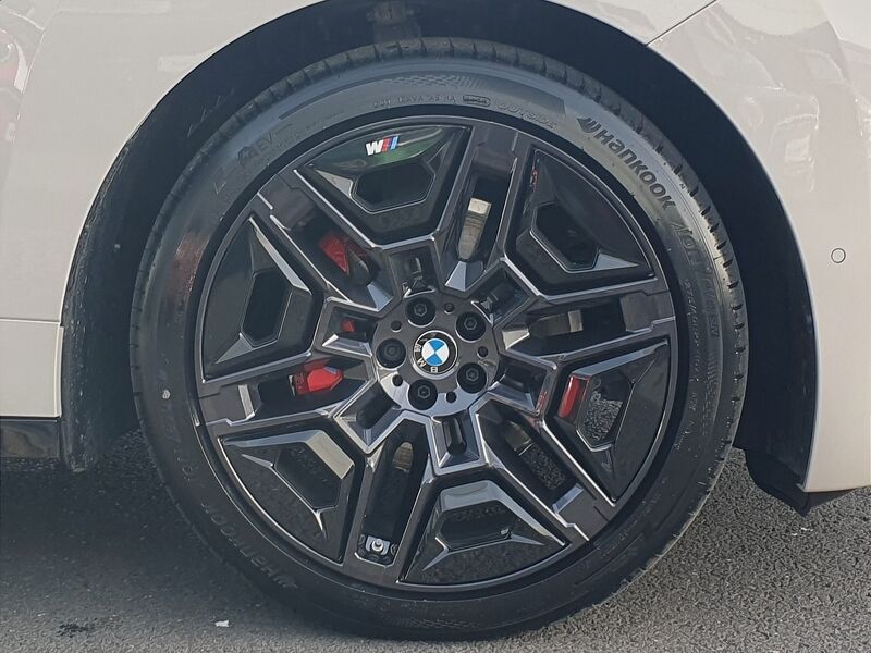 More views of BMW iX