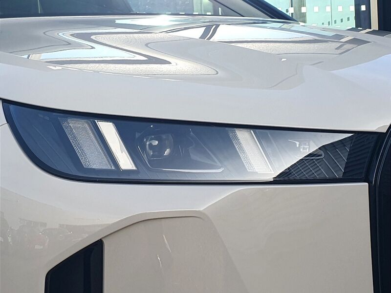 More views of BMW iX