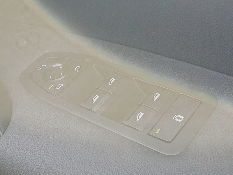 More views of BMW iX