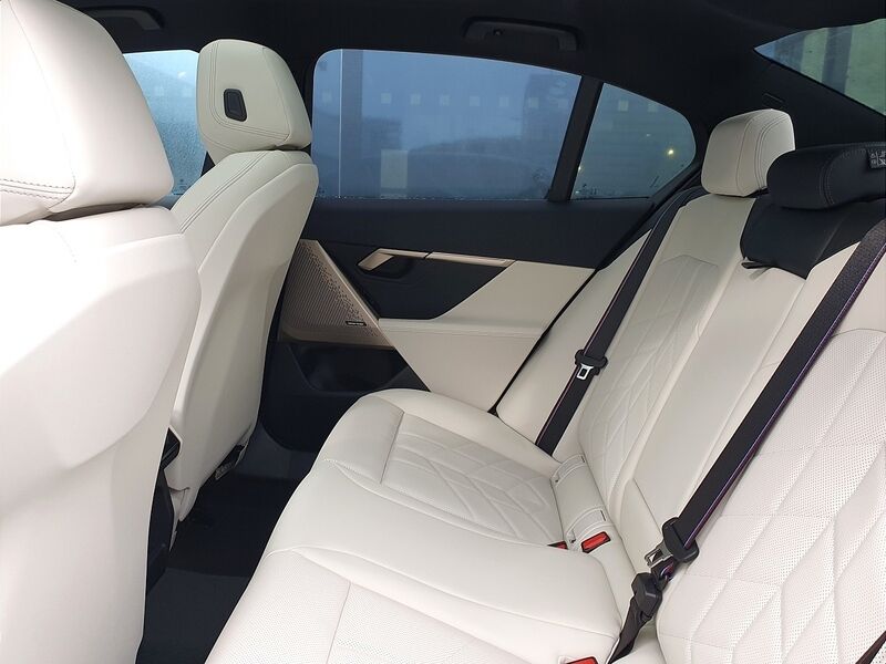 More views of BMW 5-Series