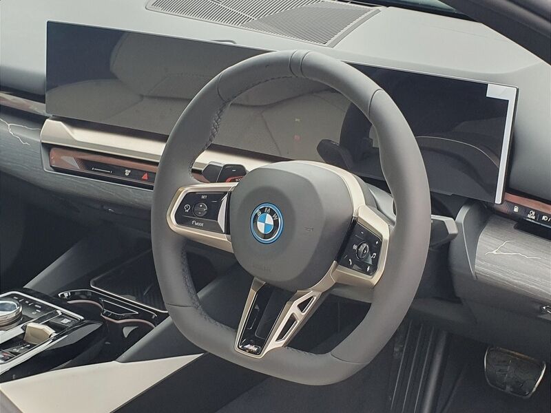 More views of BMW 5-Series