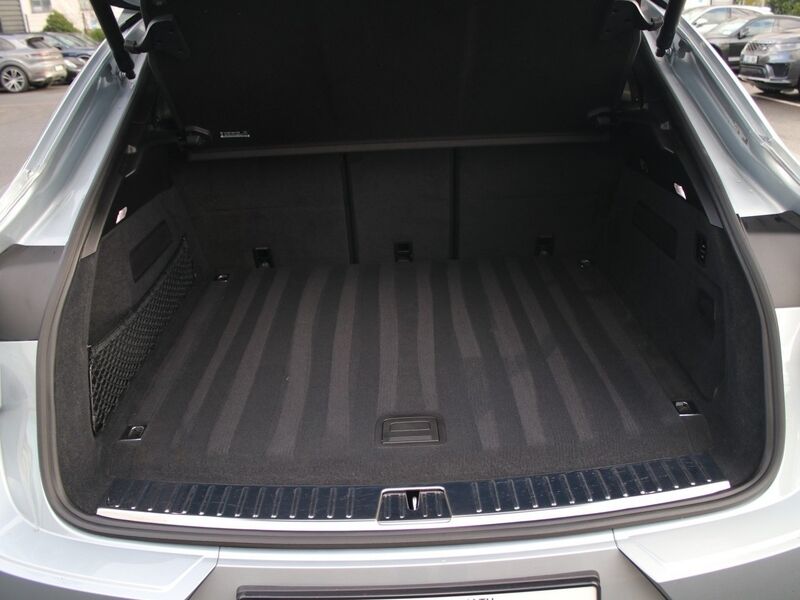 More views of Porsche Cayenne