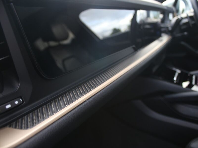 More views of Porsche Cayenne