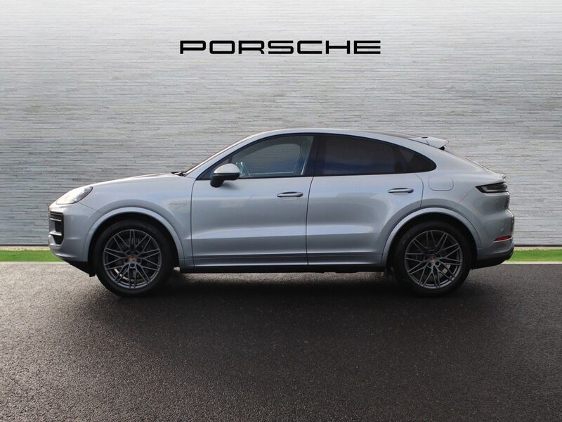 More views of Porsche Cayenne