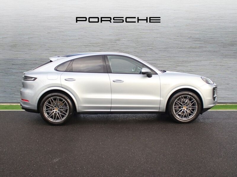 More views of Porsche Cayenne