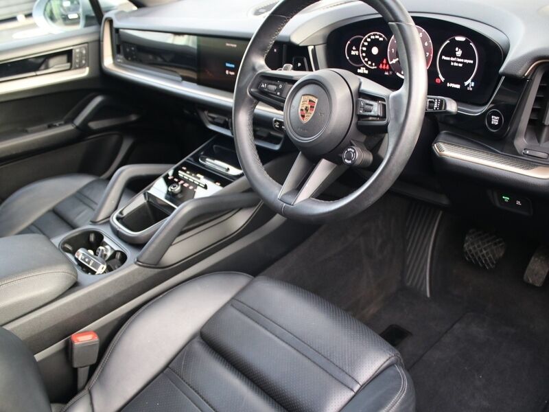 More views of Porsche Cayenne