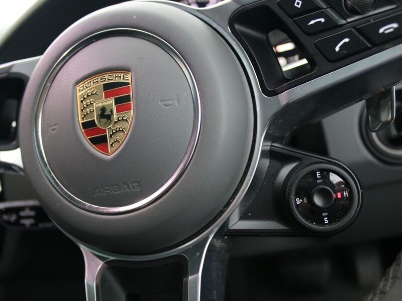 More views of Porsche Cayenne