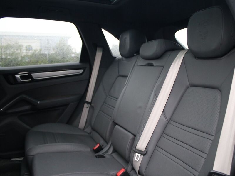 More views of Porsche Cayenne