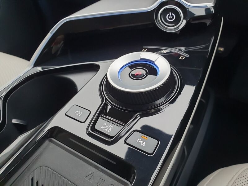 More views of Kia EV6