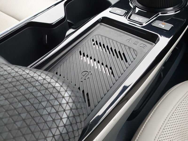 More views of Kia EV6