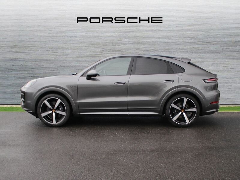 More views of Porsche Cayenne