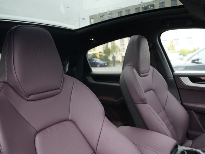 More views of Porsche Cayenne