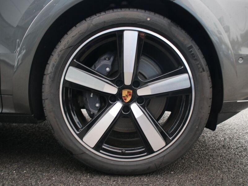 More views of Porsche Cayenne