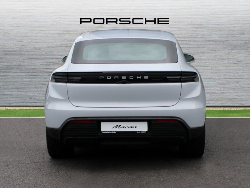 More views of Porsche Macan
