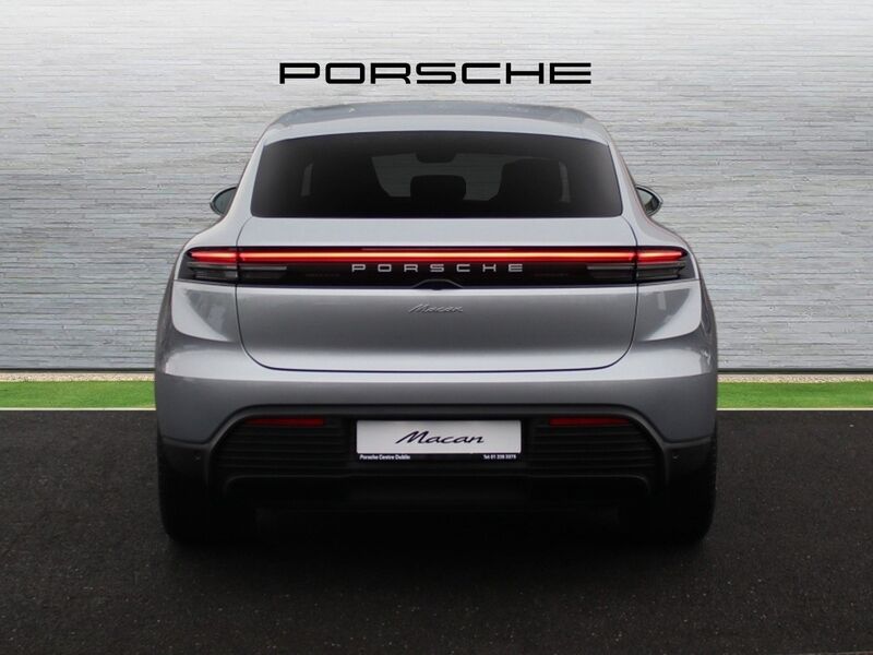 More views of Porsche Macan