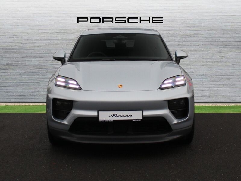 More views of Porsche Macan