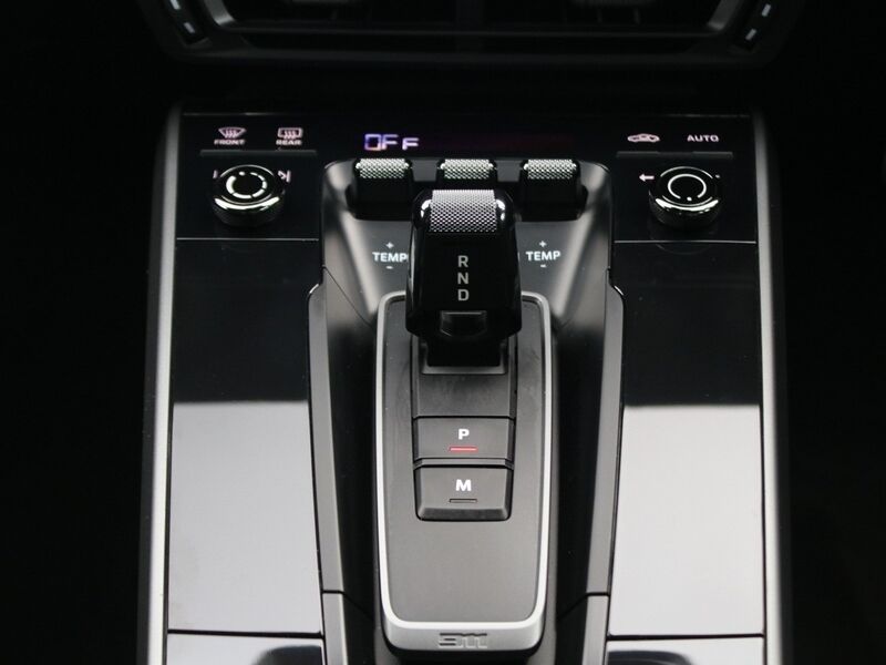 More views of Porsche 911