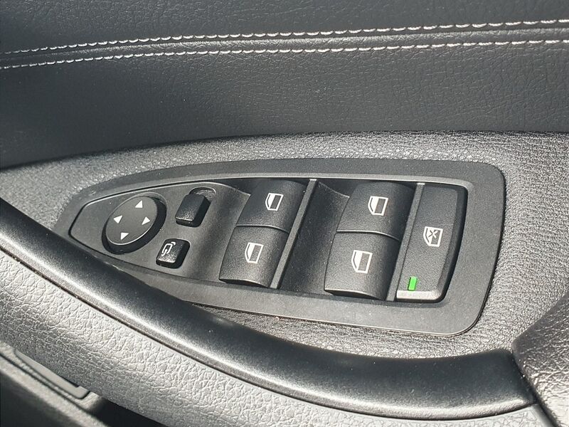 More views of BMW X1