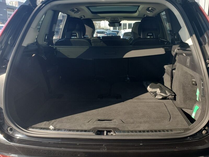 More views of Volvo XC90