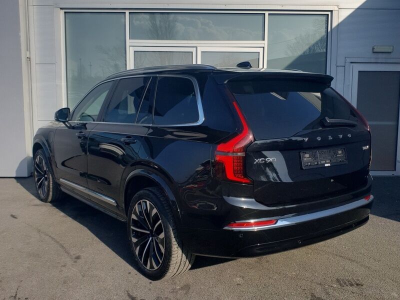 More views of Volvo XC90