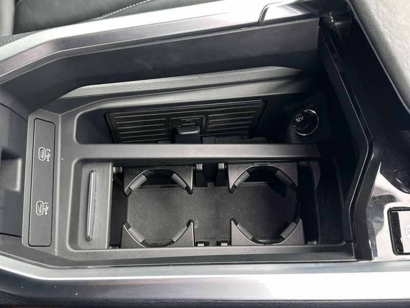 More views of Audi Q8 e-tron